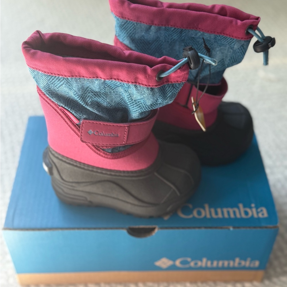 Brand New Columbia Toddler Powderbug Plus II Boots in Pink and Blue